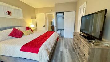 2 bedrooms, desk, iron/ironing board, WiFi