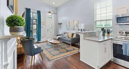 3bed, 2 bath Walking Distance to Quarter