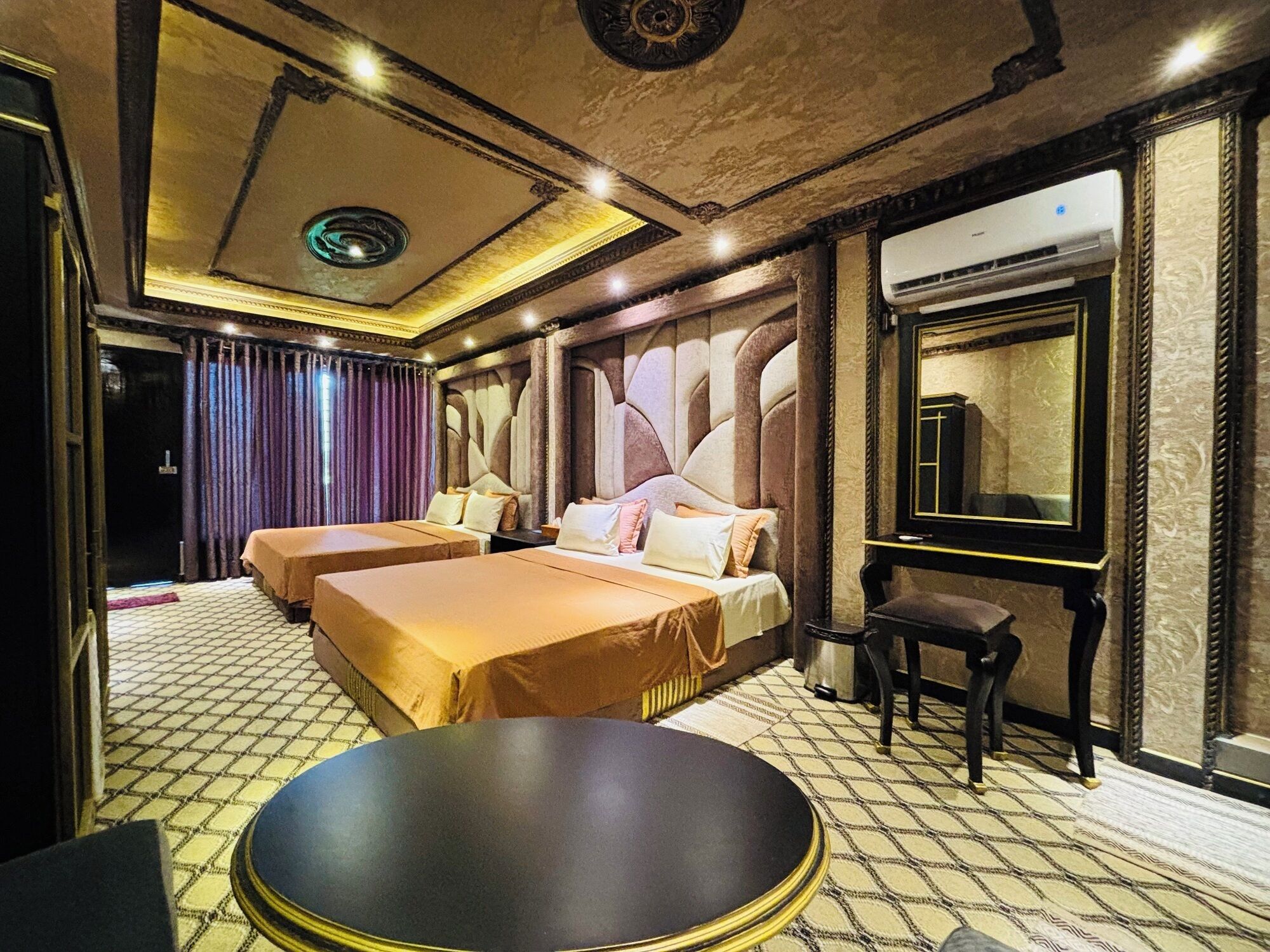 In-room safe, desk, soundproofing, free WiFi