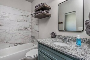 Douche, serviettes fournies