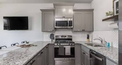 Madison Square - Unit 1