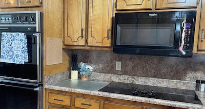 Westgate Retreat Perfectly Located off I-40