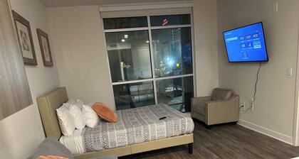 Cool 2-bedroom apartment in Los Angeles with WiFi Cassil 3