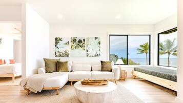 Smart TV, books, stereo