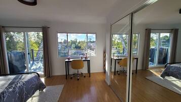 1 bedroom, desk, iron/ironing board, WiFi