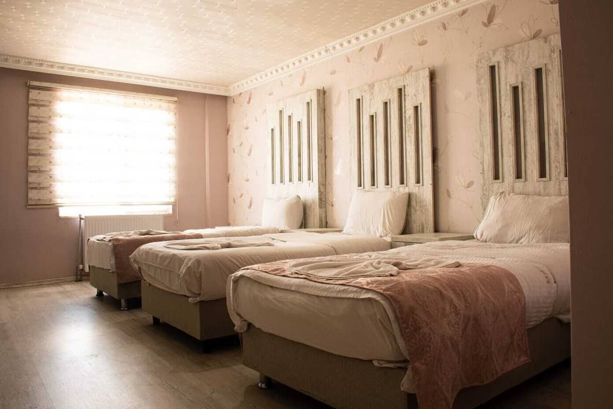 Comfort Suite, Balcony | Desk, iron/ironing board (on request), WiFi (free)