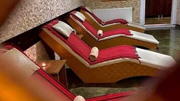 Espace de soins pour les couples, massages aux pierres chaudes