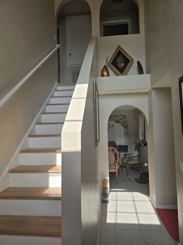 Beautiful 4-bedroom house ,AC and WiFi in Deltona, 35 min from Disney,Universal 