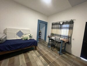 1 bedroom, bed sheets