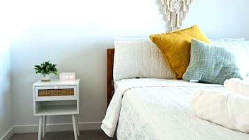 1 habitación, tabla de planchar con plancha, wifi y ropa de cama