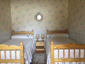 2 chambres, fer et planche Ă repasser, Wi-Fi, draps fournis