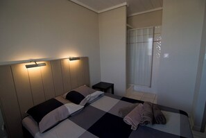 4 soverom, strykejern/-brett, wi-fi og sengetøy