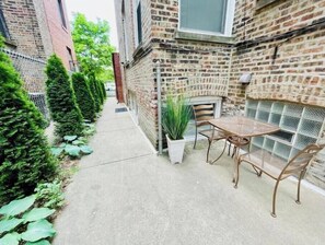 屋外ダイニングエリア