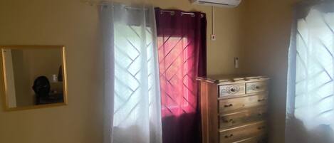2 chambres, fer et planche Ă repasser, Wi-Fi gratuit, draps fournis