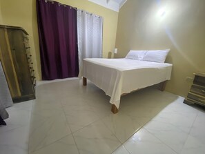 2 habitaciones, tabla de planchar con plancha y wifi gratis