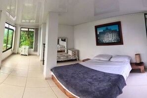 5 bedrooms - Country house with swimming pool, BBQ and gazebo. Near Salto de las Monjas. (La Esperanza)