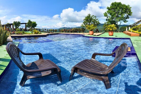 Pool - Country house with swimming pool, BBQ and gazebo. Near Salto de las Monjas. (La Esperanza)