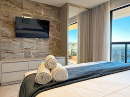 1 bedroom, in-room safe, individually decorated, individually furnished