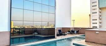 STAY Cosmopolitan