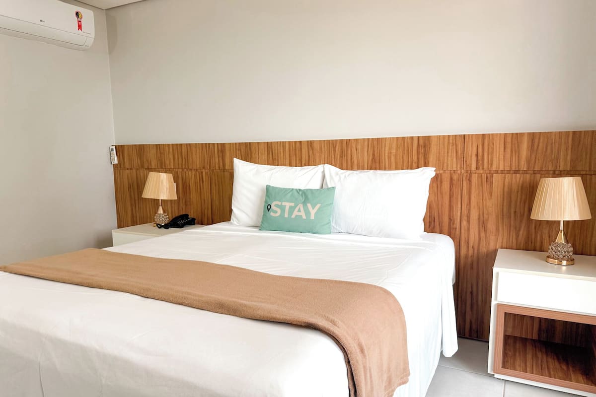 Apartemen Deluks, 1 kamar tidur, balkon, pemandangan kota | 1 kamar tidur, brankas, dan didekorasi berbeda-beda