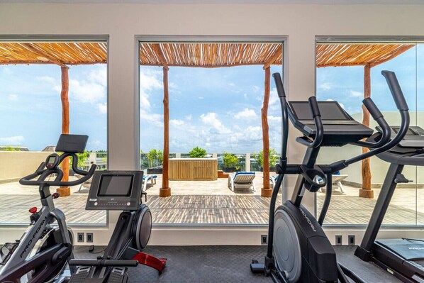 Fitness facility - Stylish 2 BR Condo w/ Balcony + Rooftop Pool (Playa del Carmen)
