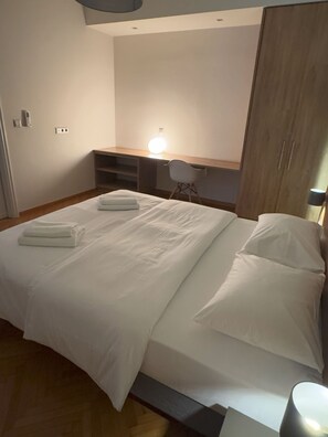 2 bedrooms, iron/ironing board, WiFi, bed sheets - Urban Muse II - Archaeological Museum of Athens (Athina)