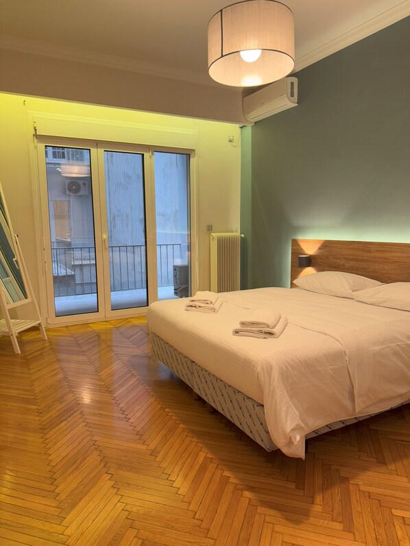2 bedrooms, iron/ironing board, WiFi, bed sheets - Urban Muse II - Archaeological Museum of Athens (Athina)