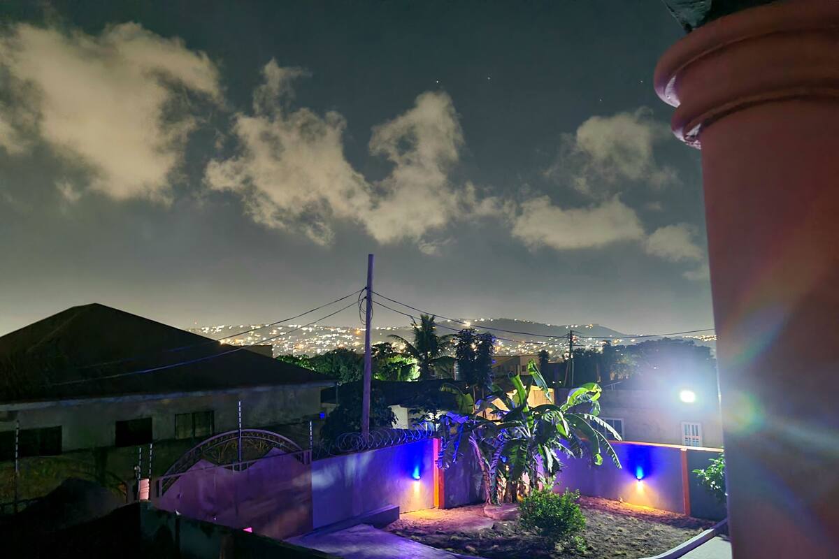 Premium bedding, Select Comfort beds, minibar (free items), in-room safe