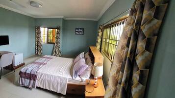 Värdeförvaringsskåp på rummet, individuell inredning och unika möbler