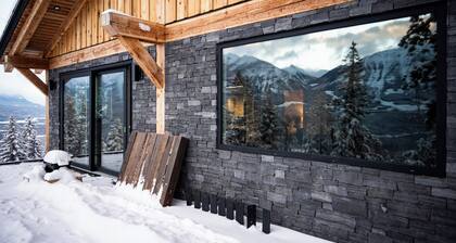 Big Little Cabin - Couples & Families Getaway with Panoramic Views