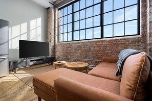 Smart TV, books