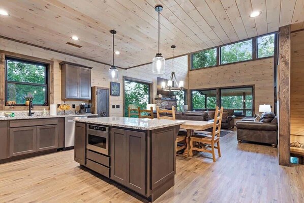 Fridge, microwave, oven, stovetop - Indoor Pool | Huge Arcade Room | Gatlinburg (Gatlinburg)