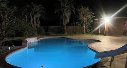 Delightful 4 bedrooms home with swimming pool.