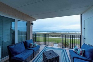 Property grounds - D1 Amelia South Fabulous First Floor Oceanfront Condo, Fabulous First Floor Oceanfront Condo (Fernandina Beach)