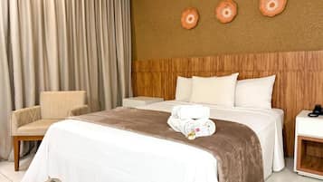 Departamento Premium, vista al lago | 1 habitación y caja de seguridad en la habitación