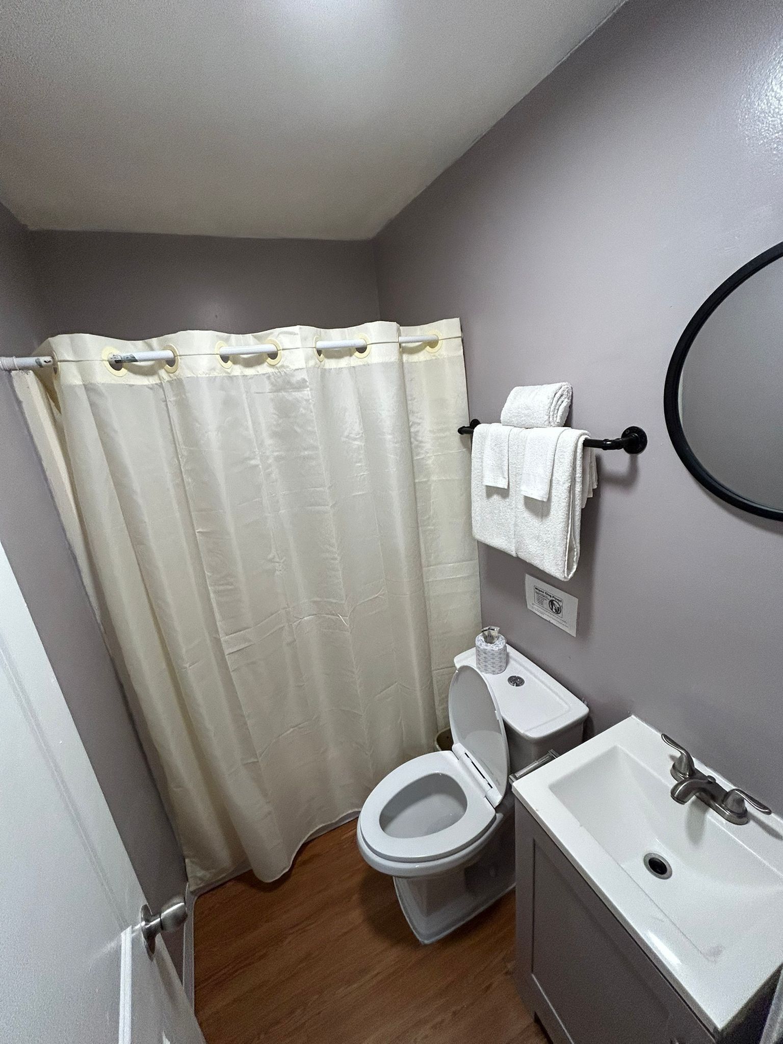 Comfort-dobbeltværelse | Badeværelse | Gratis toiletartikler, håndklæder, Sæbe, Toiletpapir
