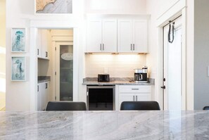 Fridge, microwave, oven, stovetop - New Build with Rooftop Deck & Panoramic Ocean Views (Kill Devil Hills)