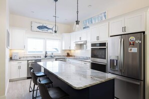 Fridge, microwave, oven, stovetop - New Build with Rooftop Deck & Panoramic Ocean Views (Kill Devil Hills)