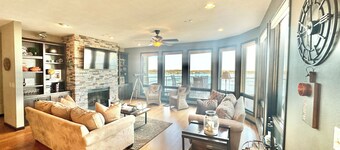 Bridges Bay Condo - Newport #404