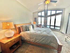 3 bedrooms, iron/ironing board, travel cot, free WiFi