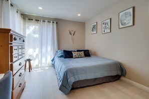 3 chambres, bureau, fer et planche à repasser, accès au Wi-Fi (inclus)