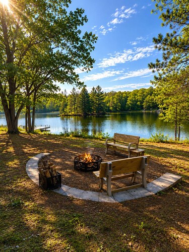 Cozy A-Frame cabin in Hayward on Chippewa Flowage, sleeps 6, RV electrical