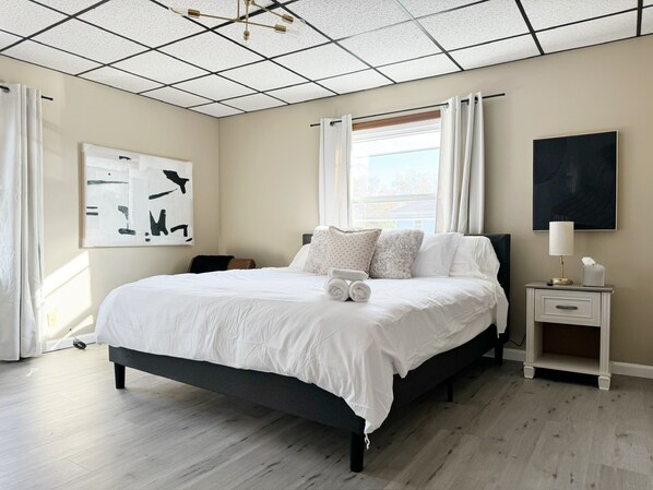 2 chambres, fer et planche à repasser, Wi-Fi, draps fournis