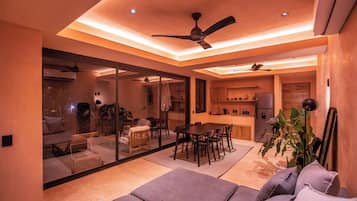 Apartamento superior | Ropa de cama de alta calidad y colchones con acolchado adicional