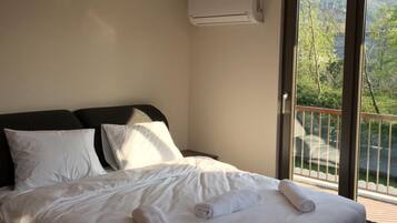 Family Villa, Mountain View | 4 bedrooms, iron/ironing board