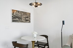 Luxury Apartment | Dining room - Lux Studio W City Views and Pool (Miami)