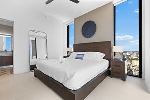 Appartement luxueux, 3 chambres, vue sur l’océan | Literie de qualité, rideaux d’obscurcissement, fer et planche à repasser