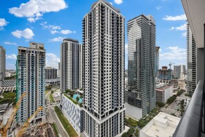 Luxury Studio Suite, 2 Queen Beds, City View | City view