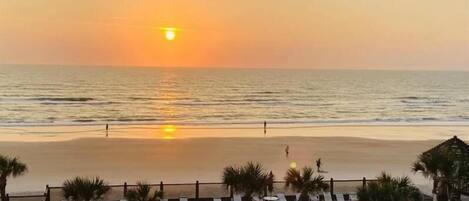 Innendørsbasseng og utendørsbasseng