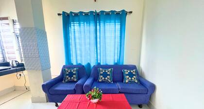 Lakeview Spacious Luxury Suite with AC, Smart TV and free Wifi